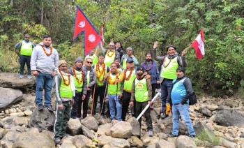 खड्कवार–घुइँयाबारी मार्गमा कांग्रेसले सुरु गर्यो पदयात्रा